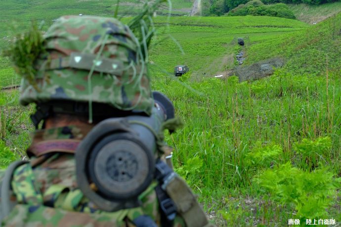 陸自第2水陸機動連隊増強第1中隊、訓練検閲(攻撃)を受閲…様々な装備・手段を駆使して島嶼を奪還！