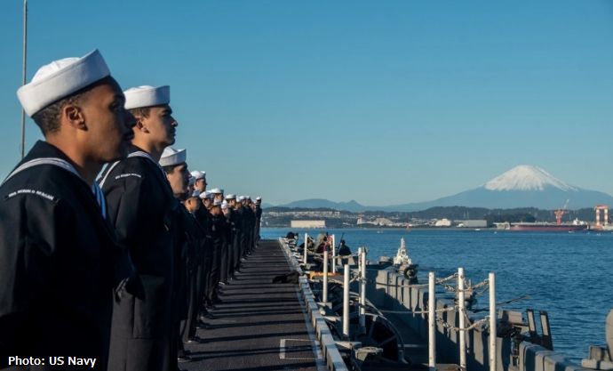 米海軍唯一の前方展開型空母「ロナルド・レーガン」が6カ月間の任務を終え横須賀の艦隊司令部に帰港！