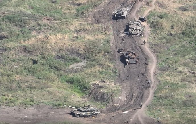 ロシア軍大損害…1日で戦車23両、装甲車23両、長距離砲31門、輸送車47両に損害！