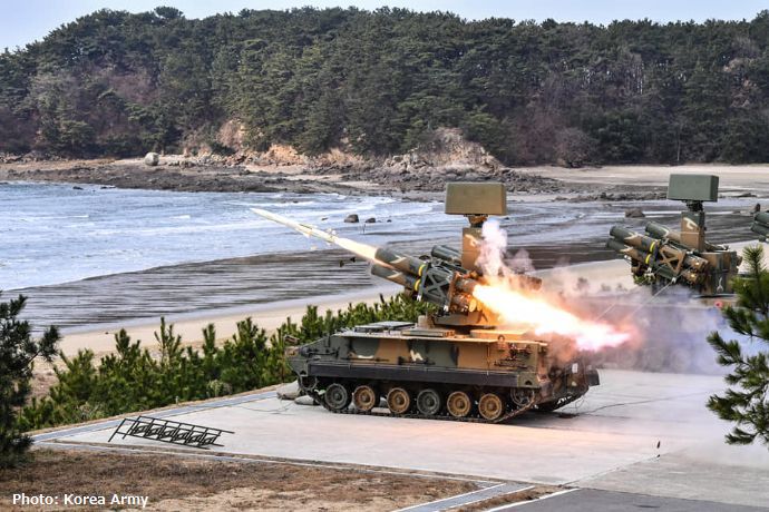 韓国陸軍が短距離対空ミサイル・システム「KSAM 天馬」による実弾射撃訓練を実施！