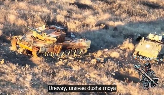 クルスクに残る軍事作戦の遺物…レオパルド2戦車の無惨な姿が何両も！