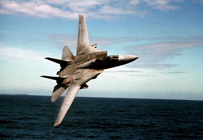「F-14トムキャットが一番好き」死にかけてもそう言える、生還した伝説のパイロットの判断！