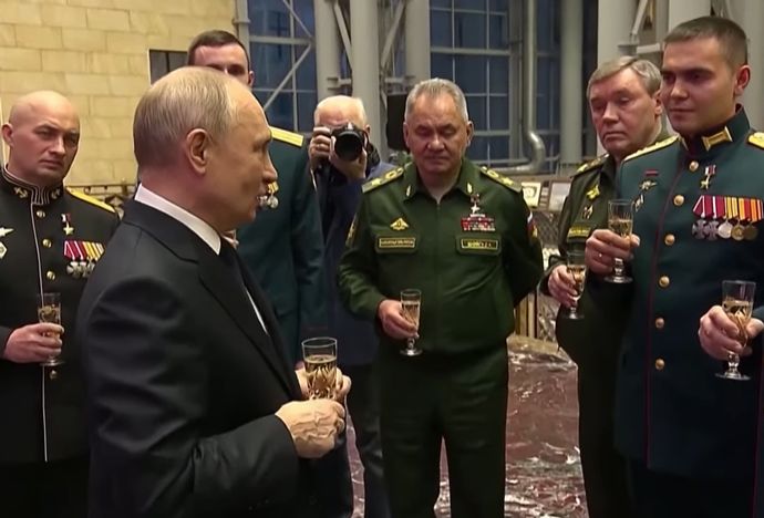 プーチン大統領、ロシアが保有する戦略核戦力の近代化を誇示「海軍でほぼ100％」！