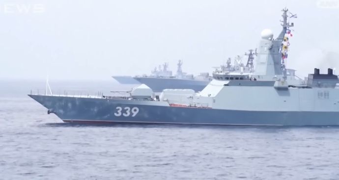 中国軍とロシア軍の艦船が日本海で合同軍事演習を開始…艦船10隻以上と航空機30機以上が参加！