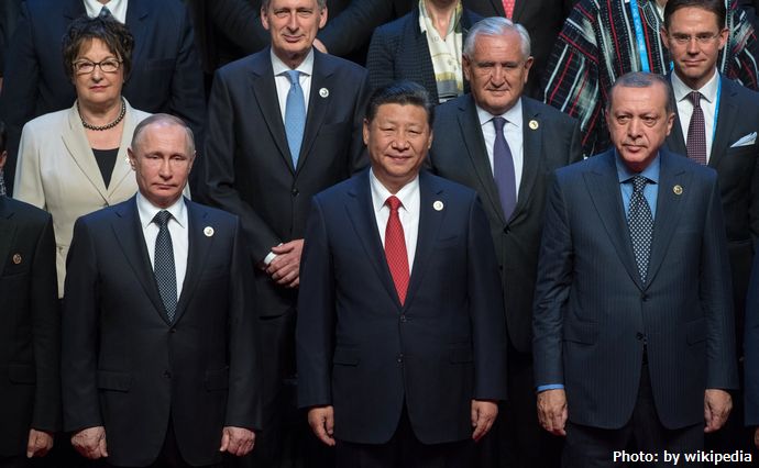 借款で運営権奪った中国の「一帯一路」10年…参加国のうち23カ国が破綻危機！