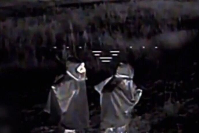 ロシア軍が熱光学迷彩を実戦投入…「透明マント」をまとって夜間に防御陣地を襲撃！