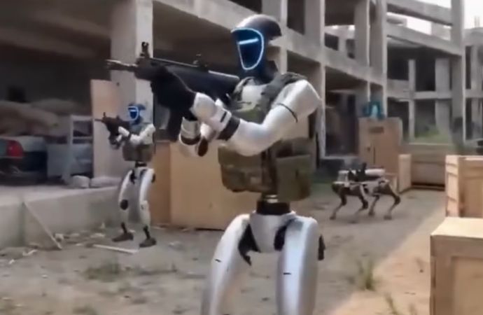 中国のロボット軍はもう遥か遥か先を走っている事に震える！