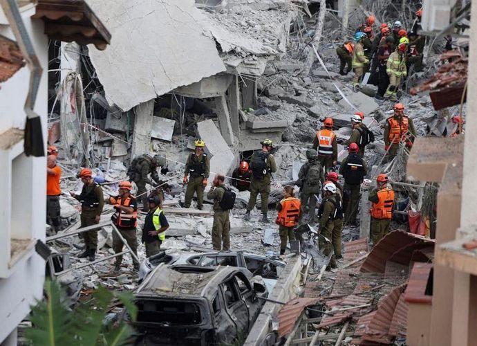 「安全神話崩壊」…イスラエル最先端のミサイル迎撃システム、崩れて商都で73人死傷！