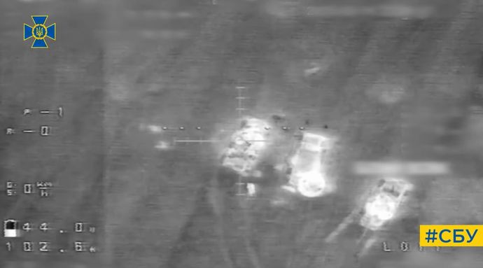 ウクライナ軍特殊部隊「ホワイト ウルブズ」、一晩でロシア戦車10両を破壊！