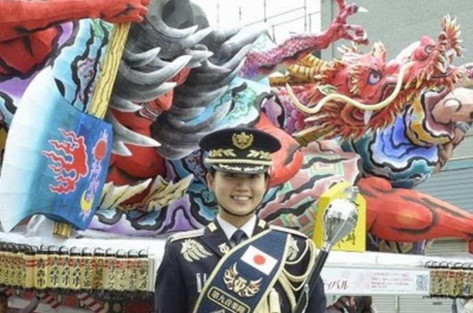 「八甲田山遭難」を題材、自衛官制作の大型ねぶたが出陣…青森ねぶた祭！