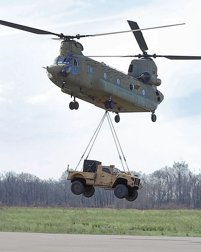 L-ATV_Sling_Load_CH-47