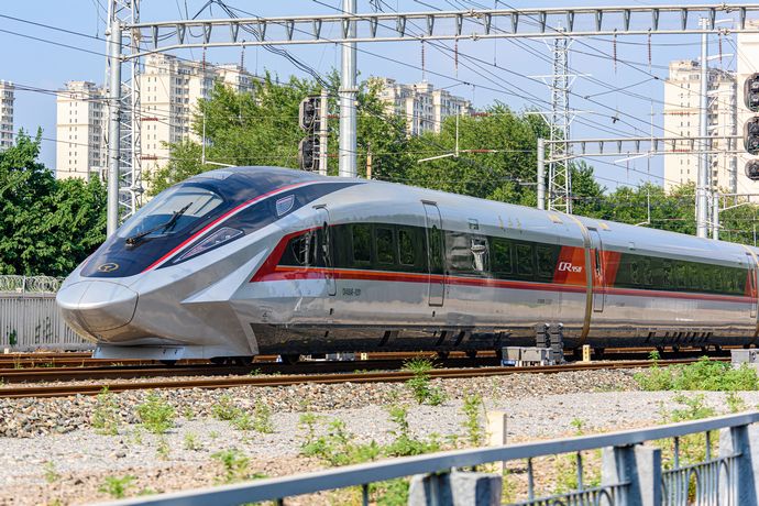 中国の新型高速鉄道車両CR450が試験走行、時速453キロを記録！