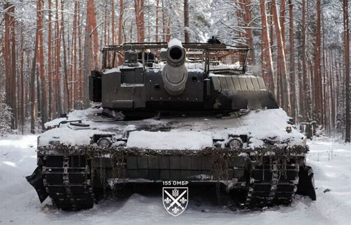 ウクライナ軍「強力なドイツ製戦車」投入でロシア軍の陣地を徹底破壊する映像を公開！