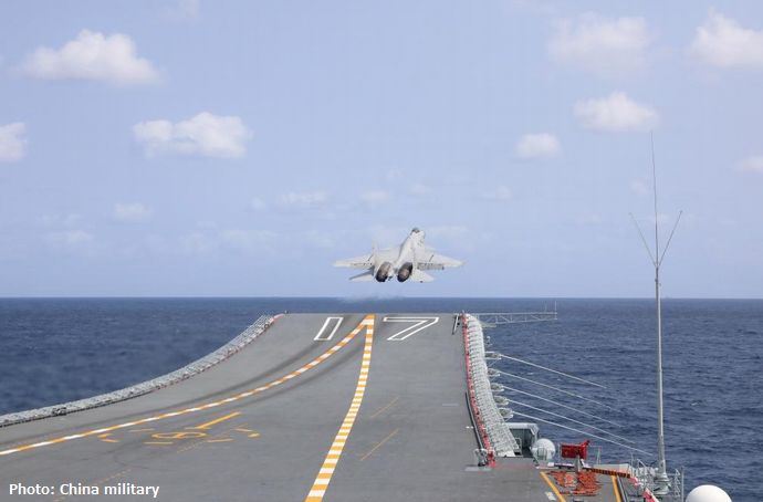 中国海軍のクズネツォフ級空母「山東」が宮古島沖で艦載戦闘機などが発着艦を約120回繰り返す！