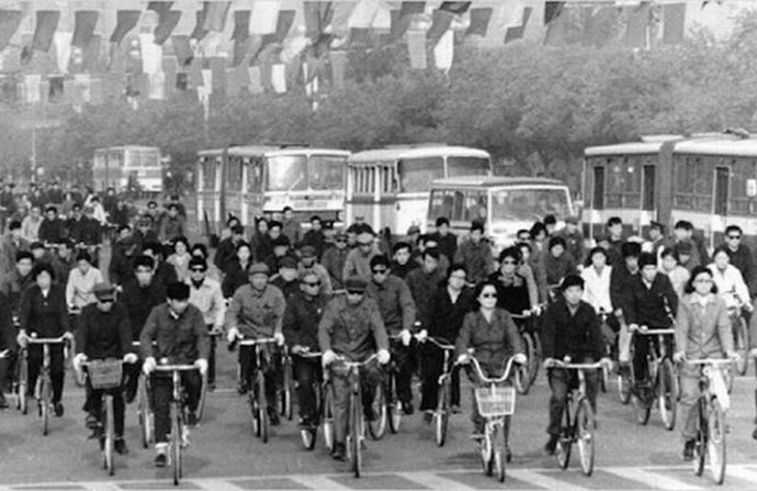 中国政府は経済危機を隠蔽している…騙された若年層！
