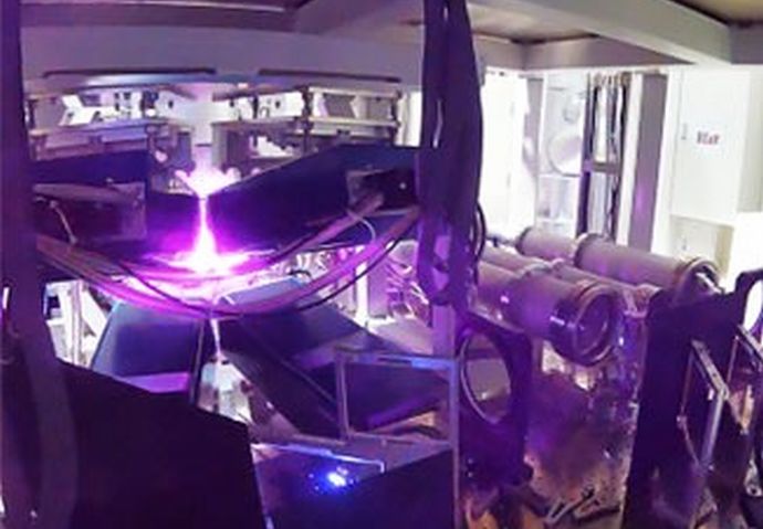 レーザー核融合発電の実現へ…浜松ホトがパルスレーザー高出力化、200ジュール×10ヘルツ達成！