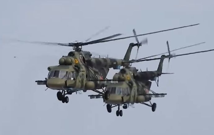 ロシア軍のMi-8ヘリがウクライナ領に着陸してそのまま降伏…パイロットの取り込みに成功か！