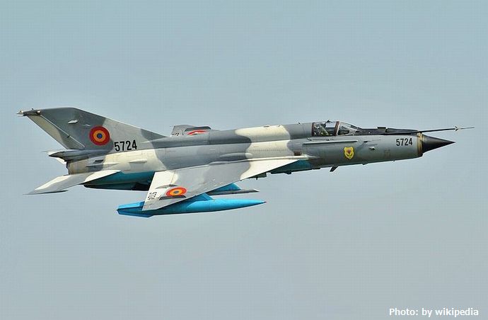 ルーマニア軍、ソ連製のミグ21戦闘機全機が退役…F-16戦闘機を導入し近代化！