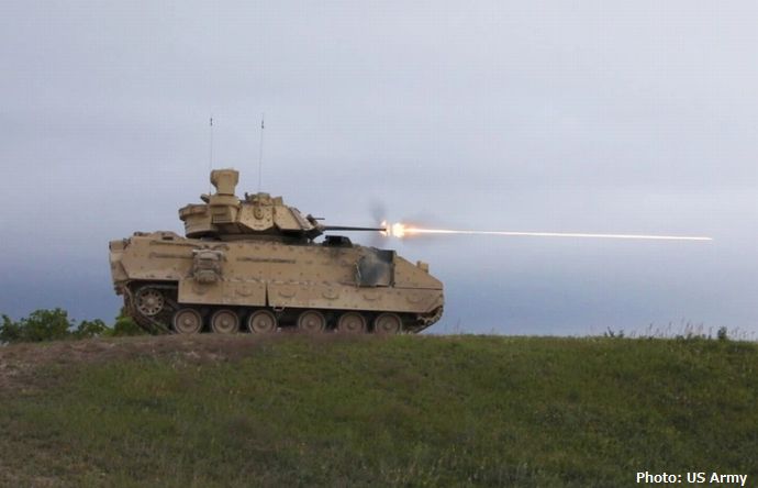 バイデン米大統領、ウクライナに歩兵戦闘車「M2ブラッドレー」を供与へ…独はマルダー歩兵戦闘車！