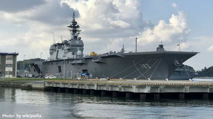 お手柄海上自衛官、真冬の海に落ちた犬と飼い主を救助…田浦署が感謝状！