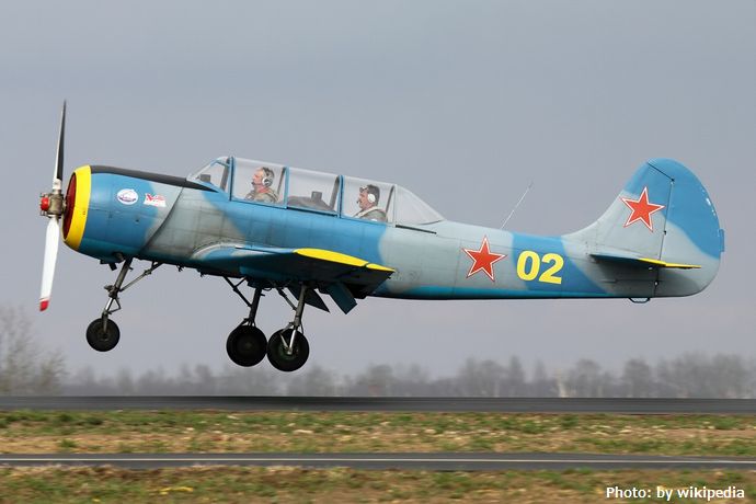 オデッサ地域でウクライナのレシプロ機Yak-52がオルラン10無人機を撃墜！