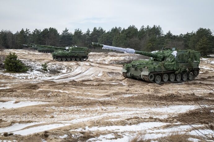 ポーランド陸軍第15機械化旅団のK-9自走榴弾砲、運転技術や射撃陣地への展開などの訓練を実施！