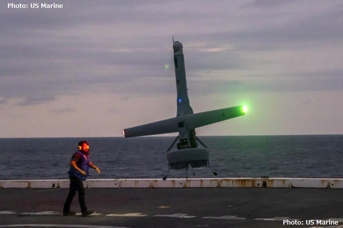 米海軍ドック型輸送揚陸艦で自律型ドローン「V-BAT」の運用テストを実施中！