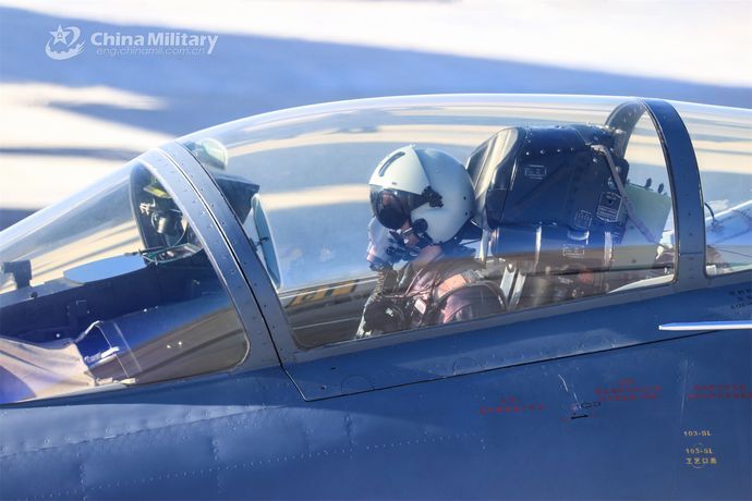 中国軍がNATO加盟国の元空軍パイロットを教官として雇用の事例、次々と発覚…各国は機密漏れ警戒！