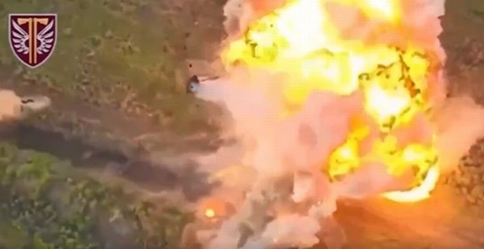 BMD-4空挺戦闘車の砲​​塔がT-72戦車の砲塔と同じくらい飛行することが判明！