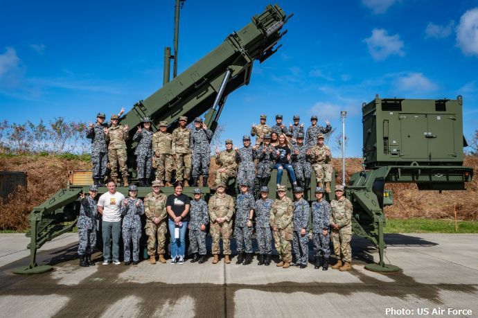 那覇基地で米空軍女性兵と空自女性隊員の交流イベントが開催！