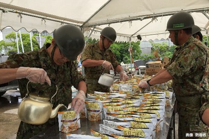 日本政府、中国に禁輸された水産物を自衛隊や学校給食向けに活用するよう提供案！