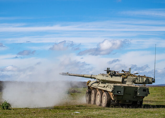 イタリア陸軍、チェンタウロ戦闘偵察車を中軸として統合演習を実施！