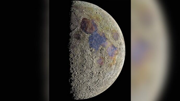 8万枚の写真を重ねた、史上最も美しく鮮やかな月の画像！