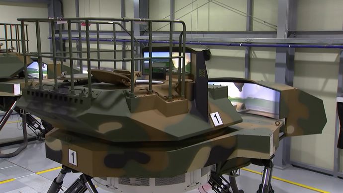 韓国海兵隊がK1E1主力戦車シミュレーターで訓練！