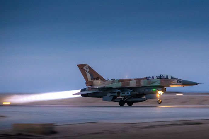 イスラエル軍、エジプトの境界地帯でハマス戦闘員数百人を殺害と発表…ラファ中心部周辺で軍事作戦！
