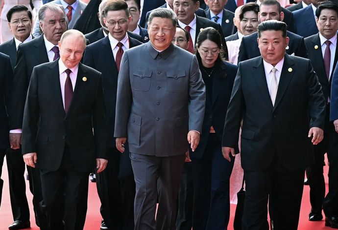 賈詡「戦争を止めたいなら、トランプ・習近平・プーチンの3人だけを殺〇だけで済むでしょう 」！