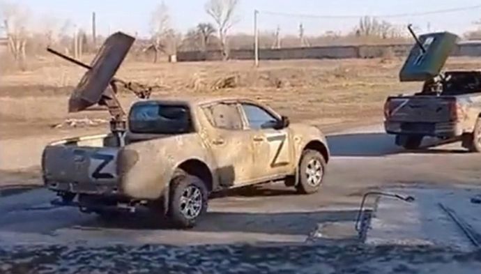 ロシア知事「日本のピックアップトラックを寄付してくれ、列車で最前線に送る」！