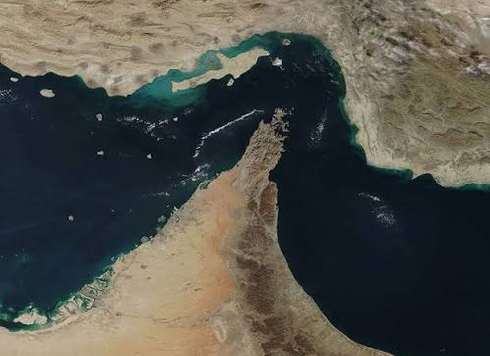 イラン、友好国の船を選別して要衝ホルムズ海峡の通航を許可！