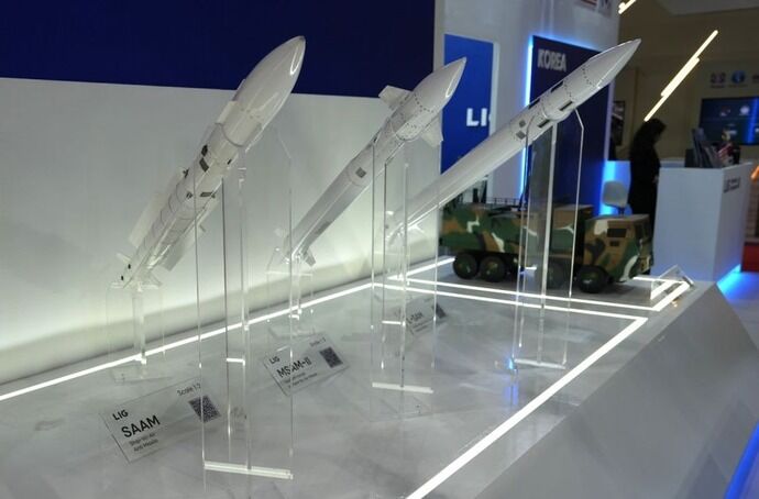 韓国技術で開発された艦対空迎撃ミサイル「海弓」を初輸出…マレーシアと9400万ドル供給契約！