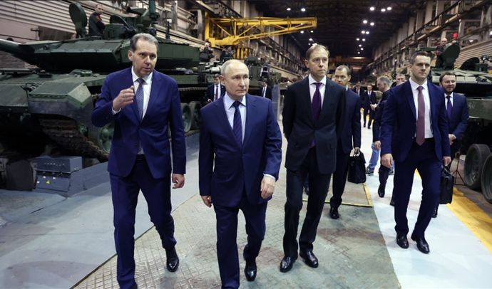 ロシア財務当局者がプーチン大統領に「あと3～4ヶ月で経済危機に陥る可能性がある」と警告！