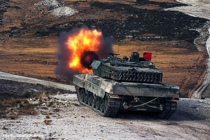 第1アラゴン旅団のレオパルト2EA6戦車が射撃…スペイン陸軍が今年度最大規模の重要演習「Toro 2022」を実施！