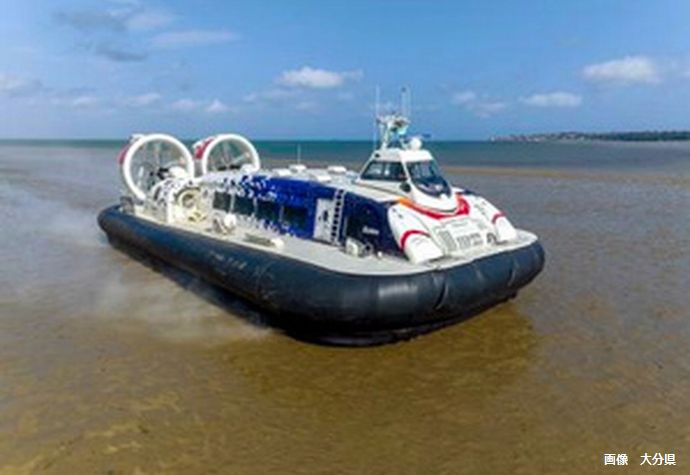 超高速船ホーバークラフト1番船「Baien」が大分に到着…大分空港と市内を結ぶ！