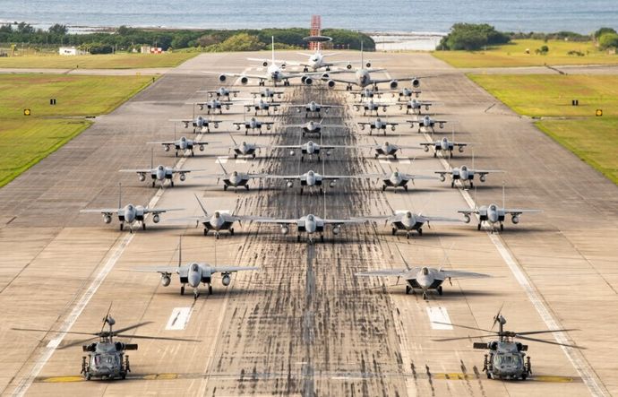 台湾有事の初期、米軍戦力を削ぐため横須賀・佐世保・嘉手納・横田・三沢などがミサイル攻撃対象に！