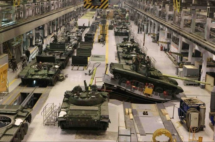 ロシアは今後3年間で1600台以上の戦車を近代化し、新型戦車を生産する！