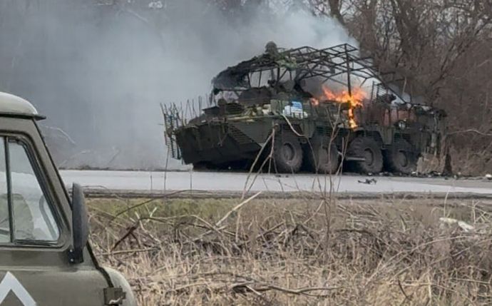 ドネツク州トレツクのロシア軍機甲突撃の動画…6km以上進軍しドローンの餌食に！
