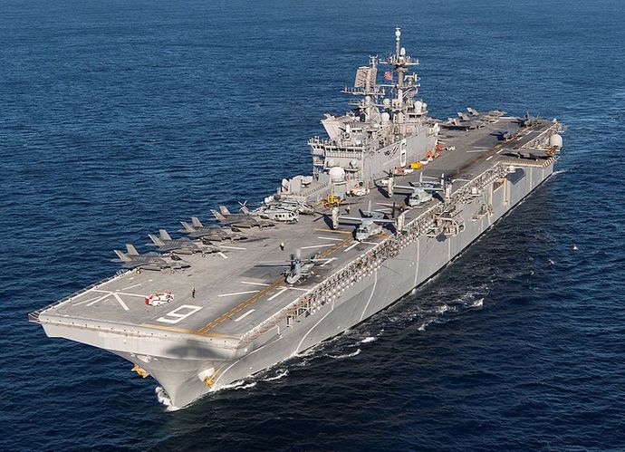 800px-USS_America_(LHA-6)_F-35B_loaded