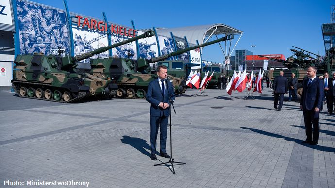 ポーランドが大幅軍備増、はタイマンでもロシアに勝てそうな装備だな！