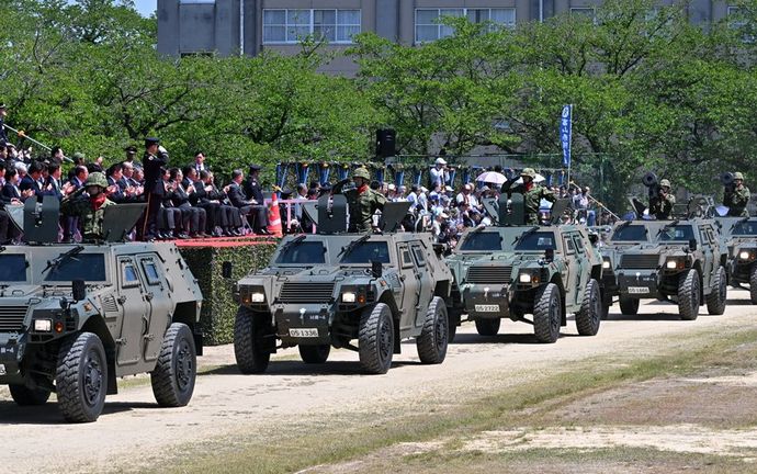陸自が小銃携行し市街地で行進訓練、石川県内団体からは中止要望も！