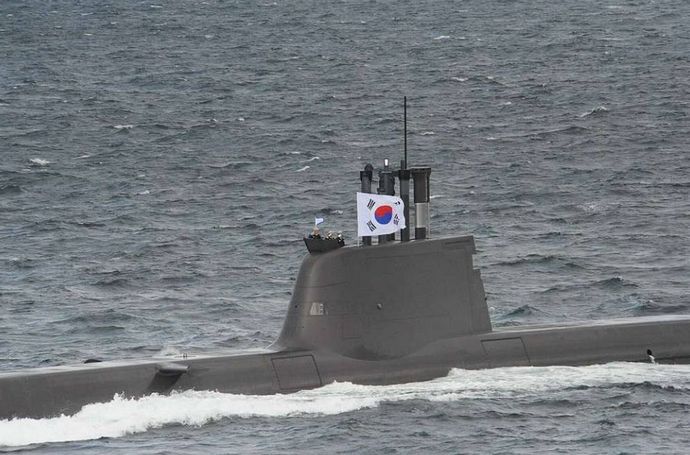 「水深が浅く戦半径が狭い朝鮮半島水域に適切か」…韓国軍内部で原子力潜水艦保有に慎重論！