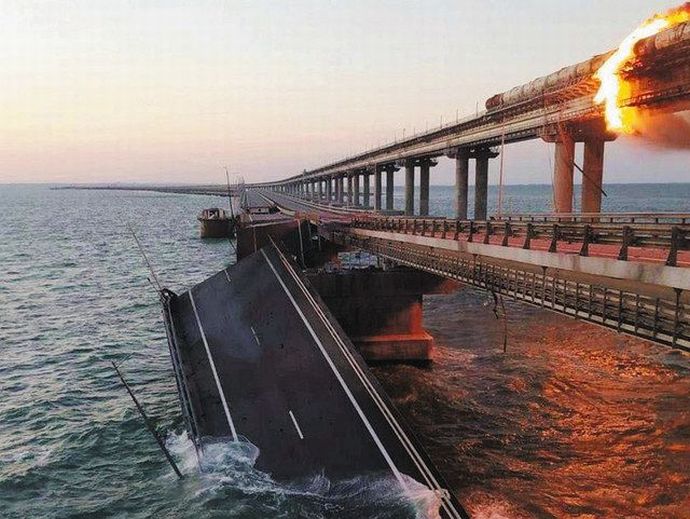 ウクライナ、冬までにロシアとクリミア半島をつなぐ「陸上補給路」遮断か！